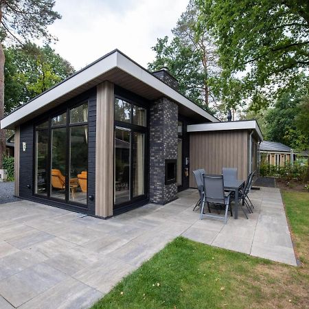 Cozy Chalet With A Jetty Nearby De Veluwe Villa Hoenderloo Luaran gambar